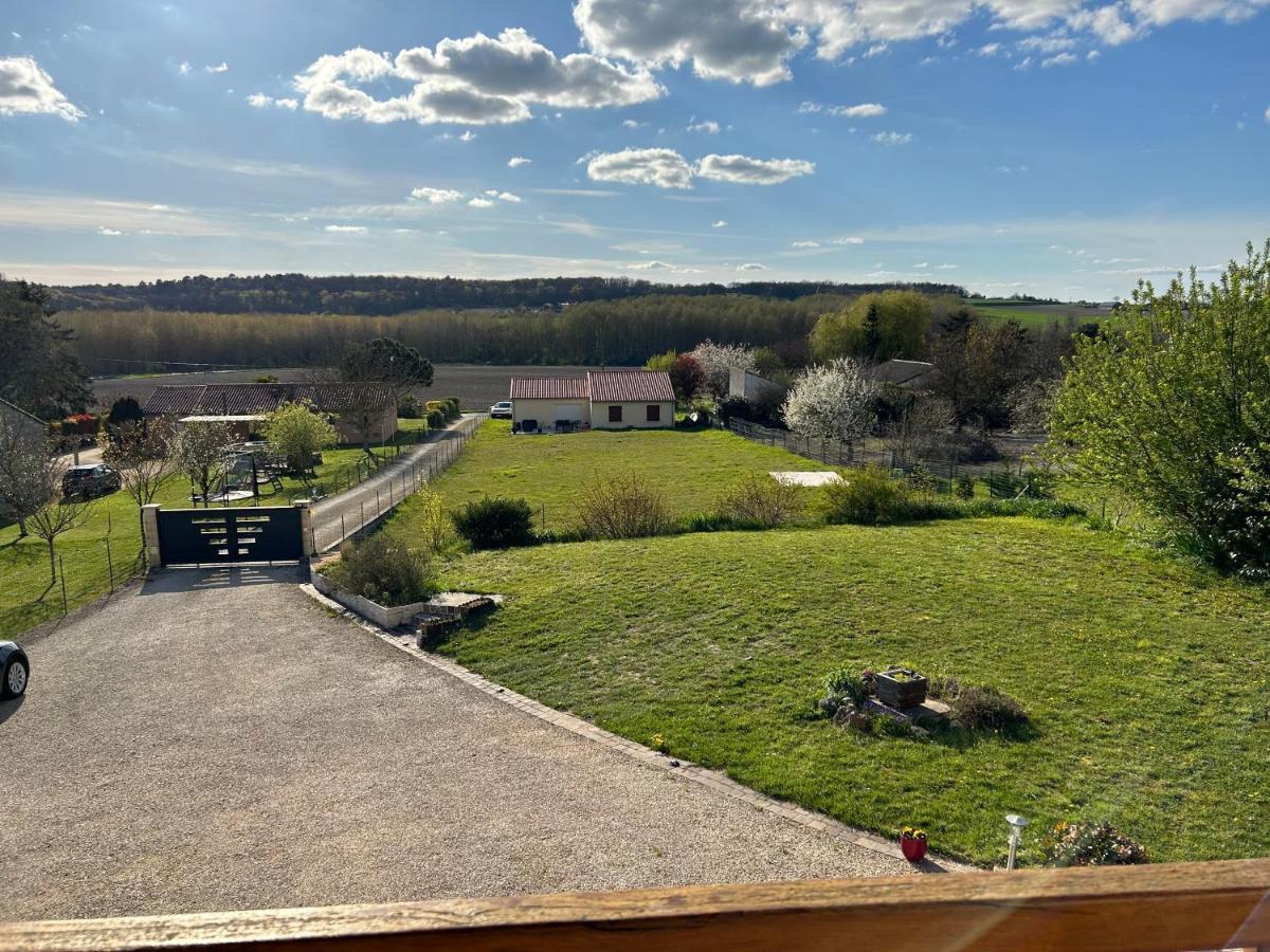 Maison Karmanor Monthoiron Екстериор снимка